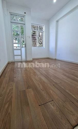 Bán nhà HXH Bùi Đình Tuý , 50m2 , 6,35tỷ bớt Lộc . LH 0866408299