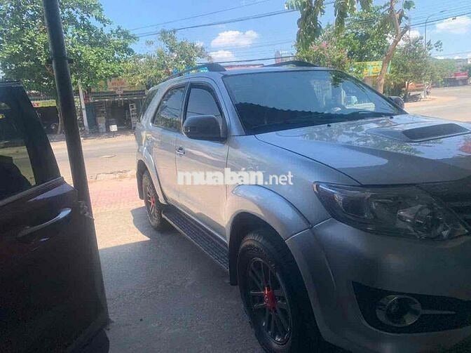 Toyota Fortuner 2011 2.7V - 268000 km
