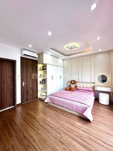 CC Bán Nhà 42m 5 Tầng Full Nội Thất Quận Hoàng Mai Chỉ Hơn 5 Đồng 