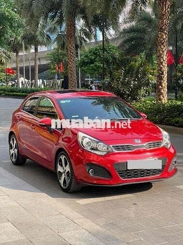 Kia Rio 2014 1.4 AT Hatchback - 100000 km