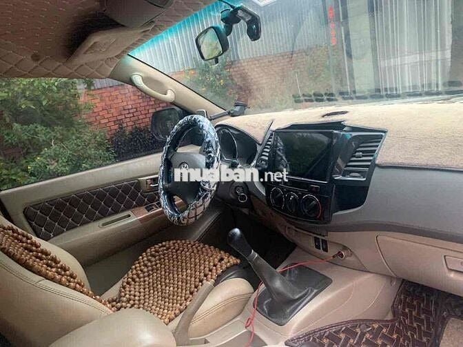Toyota Fortuner 2011 2.7V - 268000 km