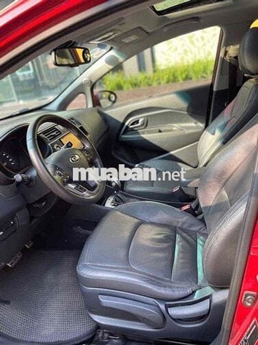 Kia Rio 2014 1.4 AT Hatchback - 100000 km