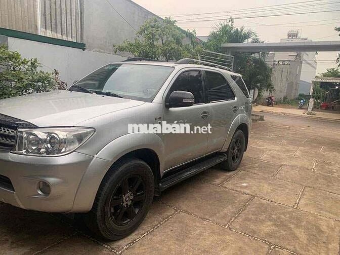 Toyota Fortuner 2011 2.7V - 268000 km