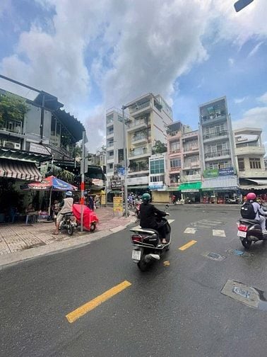 Cho thuê MB góc Trần Quốc Toản – Huỳnh Tịnh Của, P.Võ Thị Sáu, Q.3