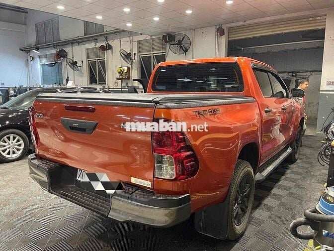 Toyota Hilux 2021 2.4E Xe hãng bán có thương lượng