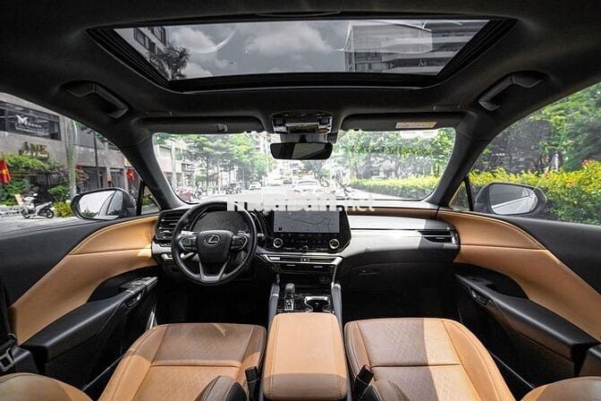 Lexus RX350 Premium model 2024 đi chỉ 15000 km