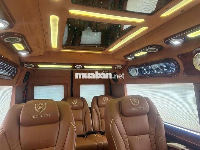 Ford Transit dcar president 2017 10 chỗ víp