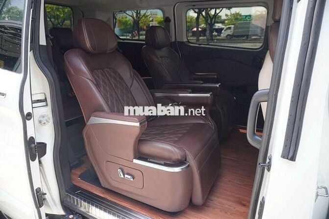 Ford Tourneo 2020 Limousine 2.0 AT đi 37.000km