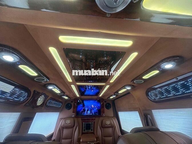 Ford Transit dcar president 2017 10 chỗ víp