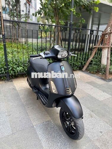 Vespa 2018 biển Hà Nội phố