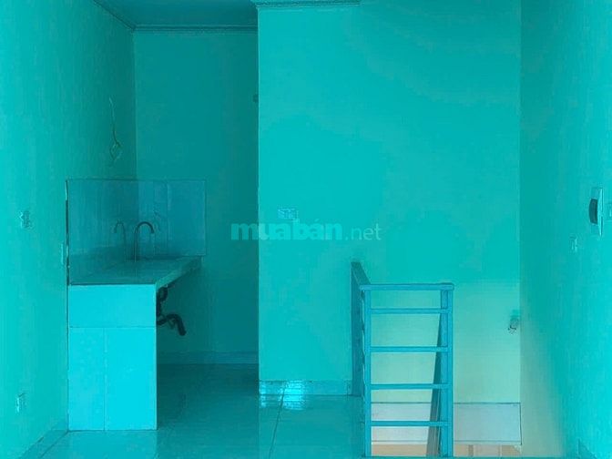 Cho thuê nhà 2 tầng mặt đường Nguyễn Xiển