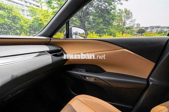 Lexus RX350 Premium model 2024 đi chỉ 15000 km