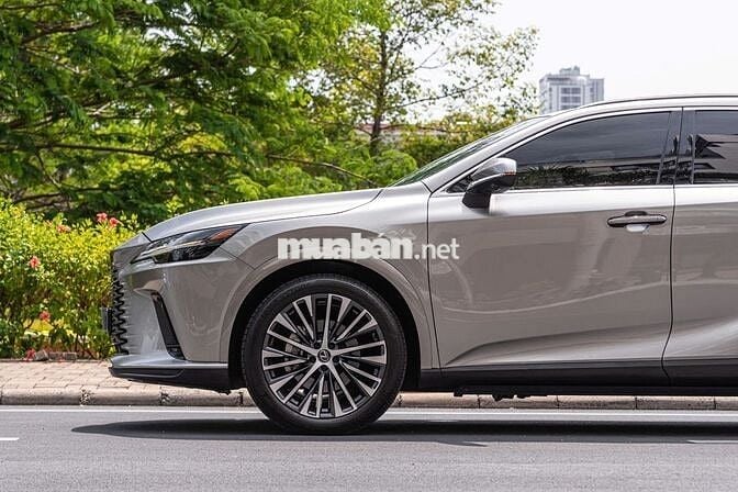 Lexus RX350 Premium model 2024 đi chỉ 15000 km