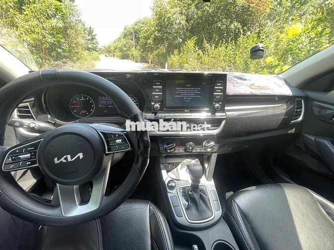 Kia Seltos 2022 1.6 AT Luxury  - 116000 km