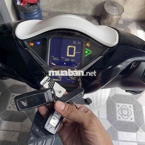 Sh trắng 125/2024 bản  ABS, 2k2 km, bstp đẹp khá
