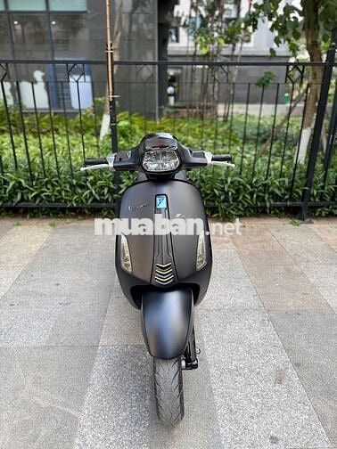 Vespa 2018 biển Hà Nội phố