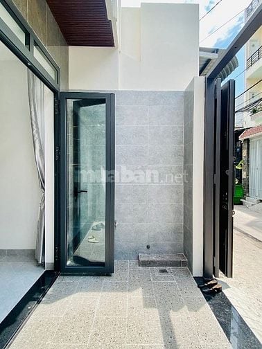 Kẹt tiền bán gấp nhà Nguyễn Trường Tộ. Phường 12. Quận 4. Giá 2 tỷ 690