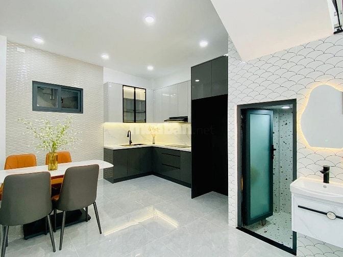 Kẹt tiền bán gấp nhà Nguyễn Trường Tộ. Phường 12. Quận 4. Giá 2 tỷ 690