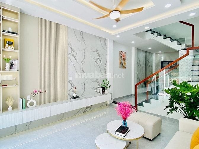 Kẹt tiền bán gấp nhà Nguyễn Trường Tộ. Phường 12. Quận 4. Giá 2 tỷ 690