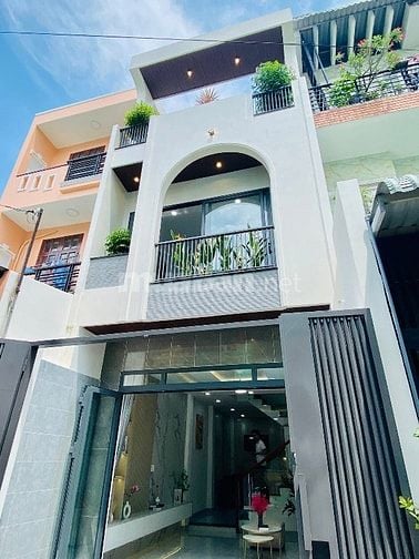 Kẹt tiền bán gấp nhà Nguyễn Trường Tộ. Phường 12. Quận 4. Giá 2 tỷ 690