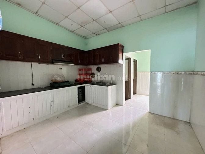 Bán căn nhà ngay Trung Tâm Tân Thông Hội , Củ Chi 120m2 SHR giá 685tr