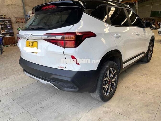 Kia Seltos 2022 1.6 AT Luxury  - 116000 km