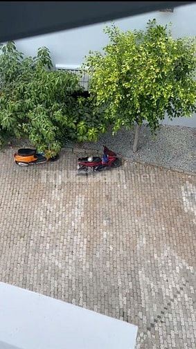 Nhà nguyên Căn Góc 5 lầu 6 PN 6 WC 7 máy lạnh, KDC Phú Thuận Quận 7