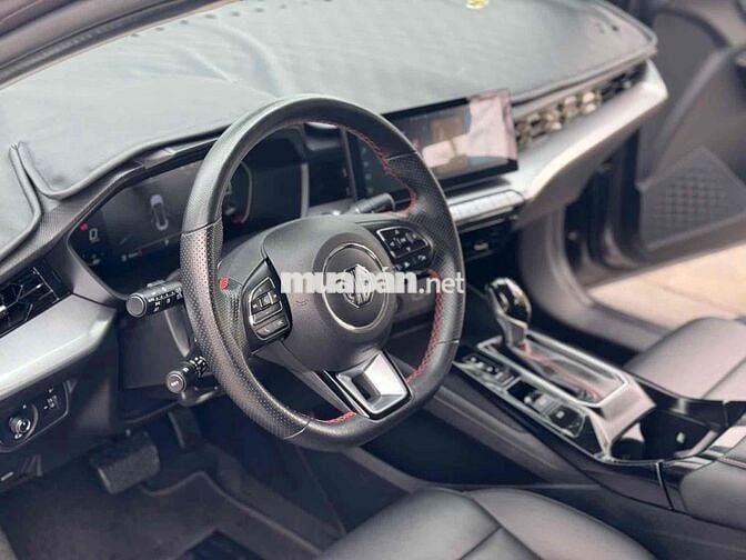 MG MG5 2024 - 6 km