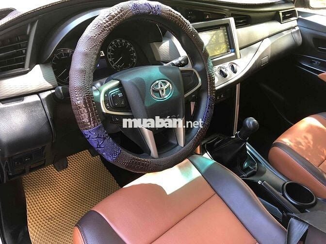 Toyota Innova sx 2016 Ghi vàng xe nhà ko KD
