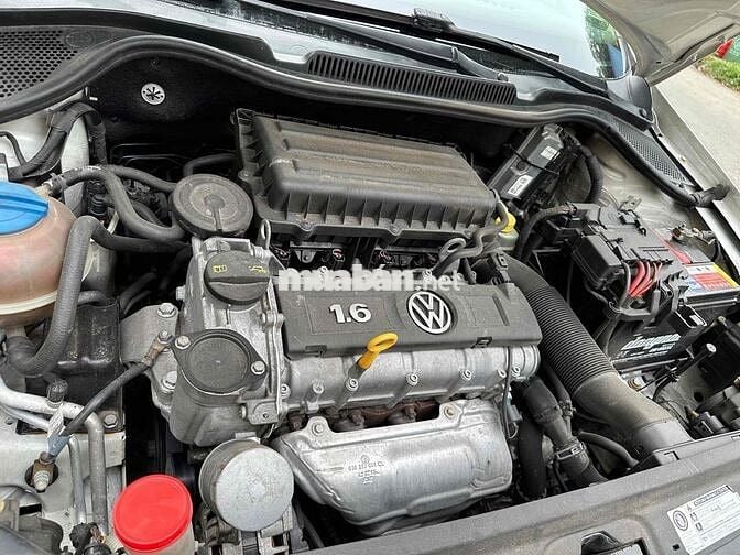 Volkswagen Polo 2016 1.6 Hatchback - 90000 km