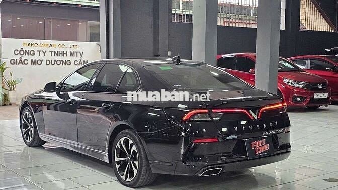 VinFast Lux A2.0 2021 tiêu chuẩn,màu đen,59000 km