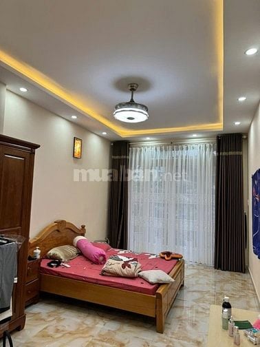 nhà 4 tầng mới xây. hẻm xe hơi Nguyễn Trãi, Q5. Đoạn 2 chiều - 8,9 tỷ