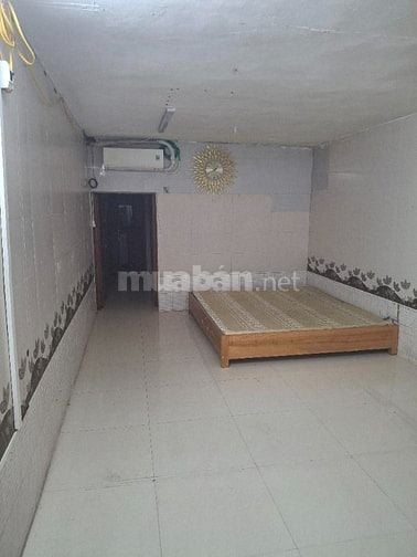BÁN NHÀ TẬP THỂ TẦNG 1 MẶT NGÕ ĐẦU NGUYỄN TRÃI CHỈ 4,5 TỶ