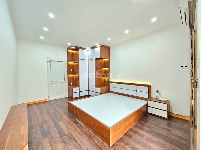 Bán nhà số 19B/51 Hồ Sen, Lê Chân, Hải Phòng