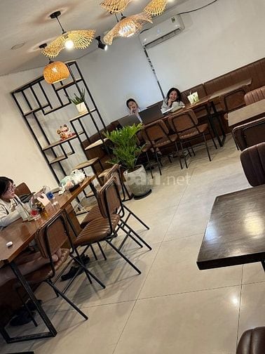 Sang nhượng quán coffee có phòng họp khu sinh viên nhiều nhất sài gòn