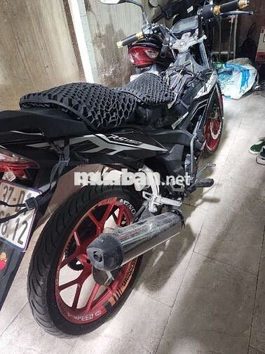 Nhà chật muốn bán xe cho ai cần