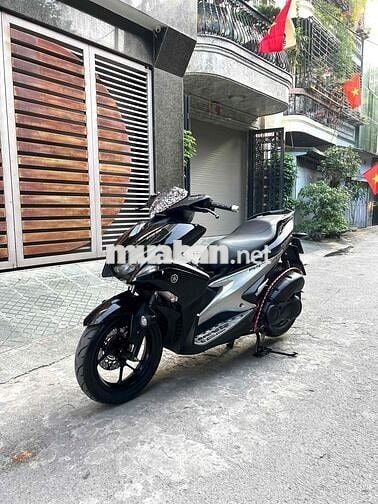 Xe Máy Anh Thao NVX 155 màu đen