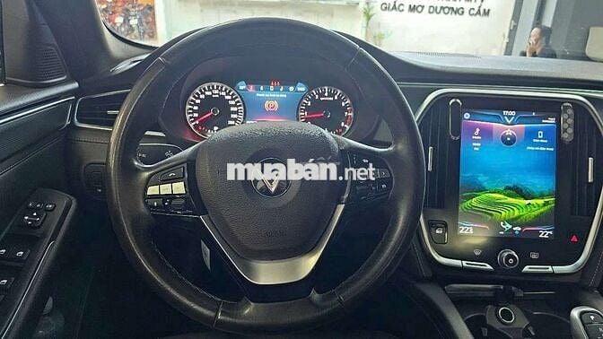 VinFast Lux A2.0 2021 tiêu chuẩn,màu đen,59000 km