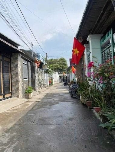 Chủ nợ ! bán gấp căn nhà ở Đ. Hồ Văn Tắng , Củ Chi 120m2 SHR giá 710tr