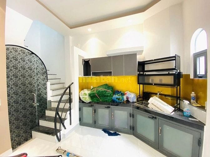 Hẻm xe hơi Ng Tri Phương vào ở ngay 3 Tầng,khu kinh doanh,hẻm dân trí 