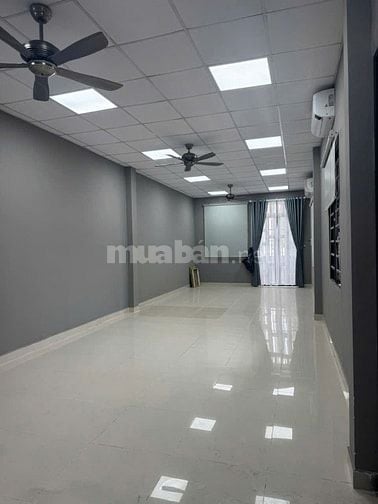 cho thuê nhà mặt tiền 165m2 đúc 1 tầng
