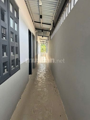 cho thuê nhà mặt tiền 165m2 đúc 1 tầng