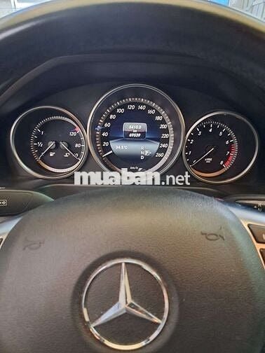 Mercedes Benz E Class 2015 E200 - 70000 km