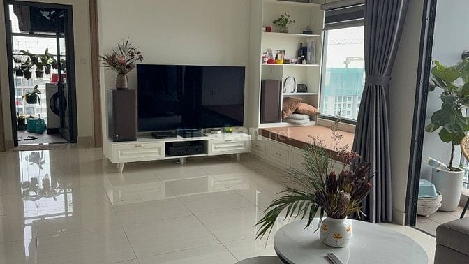 Cho thuê căn CC cao cấp - Vinhomes Smart city