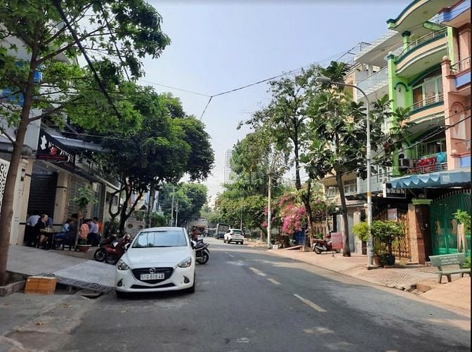 Đối diện công viên!! Nhà MT đường số 13- Bình Phú 1 Quận 6 (4x19m) 4T