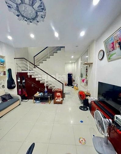 Gần cầu Phú Xuân, DT 5x12m, 03 Tầng, Hẻm xe hơi