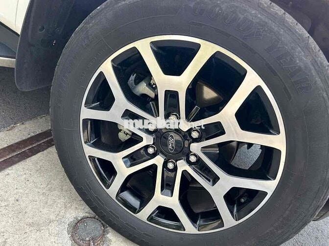 Ford Everest 2023 Titanium+ 2.0 AT 4x4