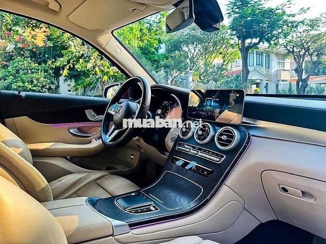 Mercedes Benz GLC200 4MATIC 2022  - 28000 km