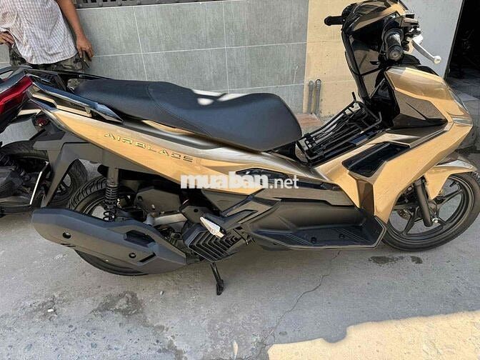 125 4v 2023 xe đẹp máy zin đúng chủ