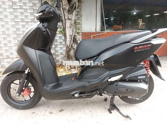 lead 4v đi chơi